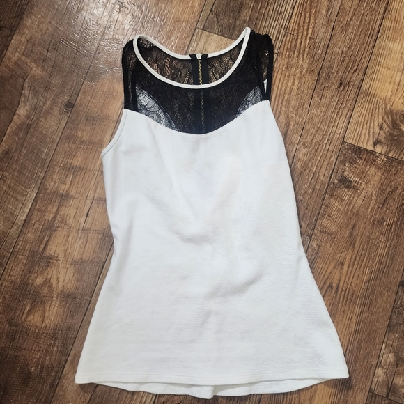 2/$25 LIKE NEW! EXPRESS BLACK LACE BODICE & WHITE COTTON TOP XS - Picture 1 of 4
